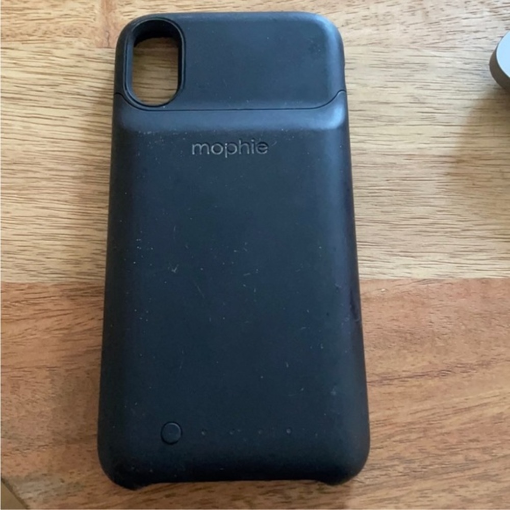 MOPHIE charging case iPhone XS